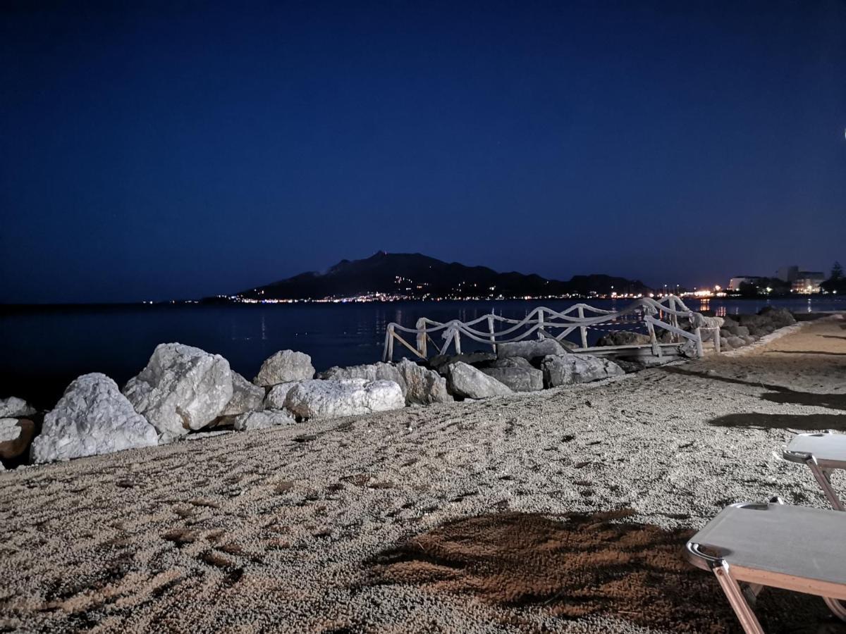 Point Ephemere Beachfront Apartments Zakynthos stad Exteriör bild